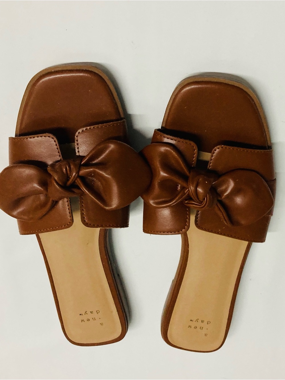 Leather Bow Slide Sandals - Brown